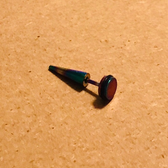 Iridescent Spike Piercing Fake Earplugs Faux Gauge - Picture 3 of 6